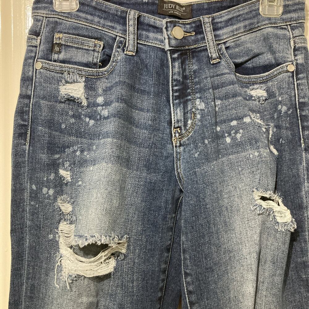 Judy Blue Jeans Women 3/26 Boyfriend Fit Blue Mid Rise Medium Wash Distressed - Picture 2 of 12